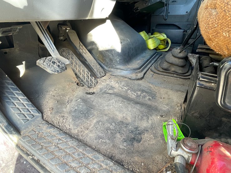 #13005-•-1999-sterling-dump-truck-(has-wi-title)-image-59