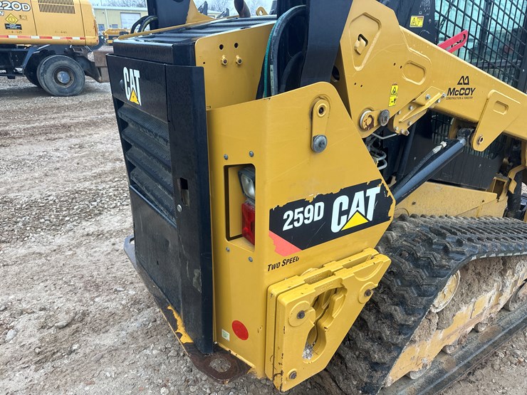 2017-caterpillar-259d-image-13