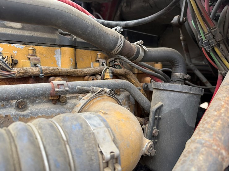 2007-caterpillar-c13-image-14