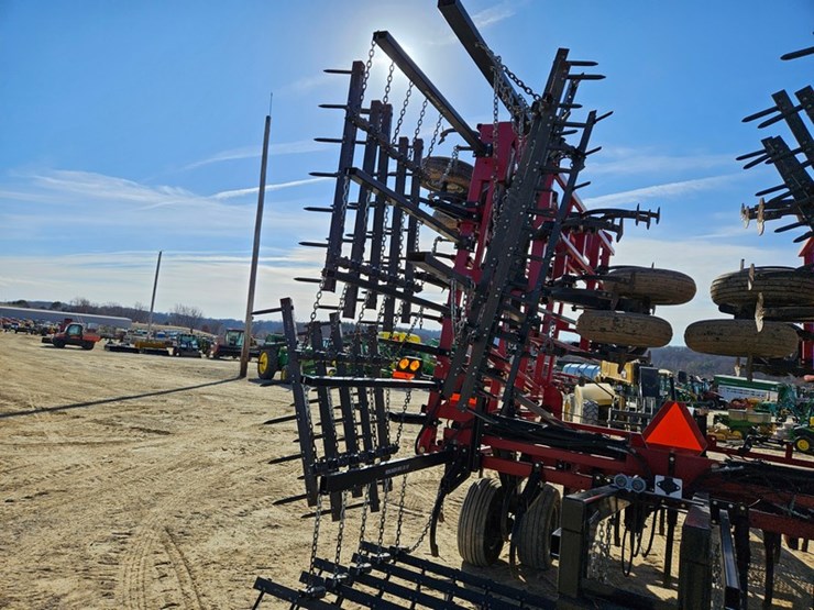 case-ih-200-image-33