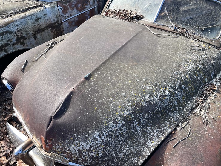 #13026-•-(1)-vintage-truck-and-(2)-vintage-cars-(no-title)-image-122