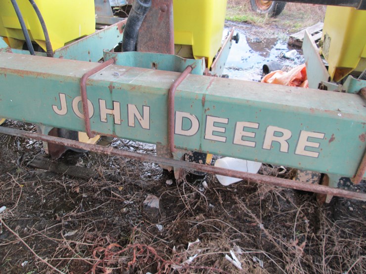 john-deere-8-image-8