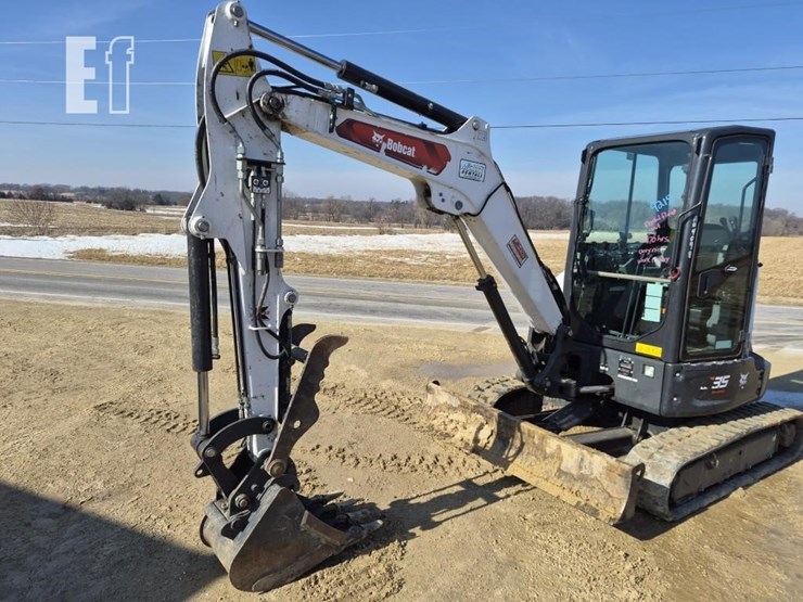 bobcat-e35r2-image-2