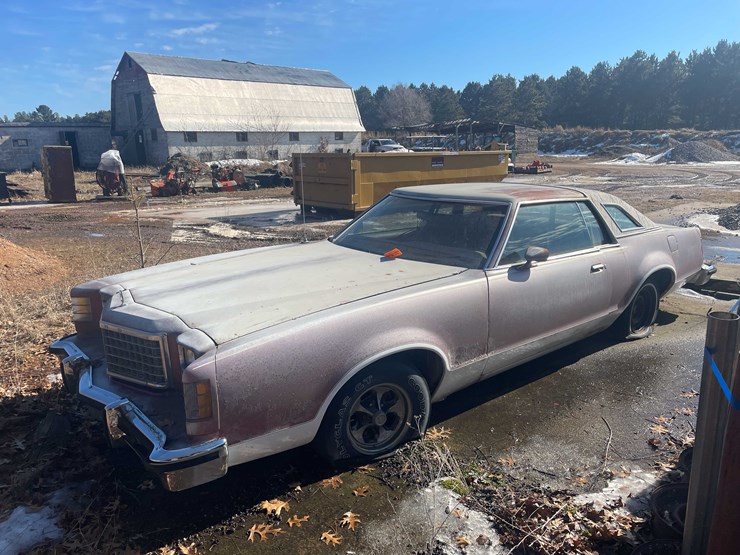 #13066-•-1977-ford-ltdll-(no-title)-image-1