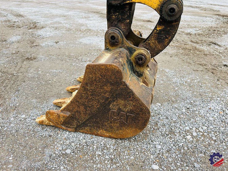 2002-caterpillar-301.5-image-11