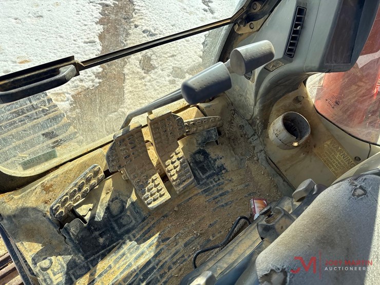 hitachi-zx350-lc-5n-image-17