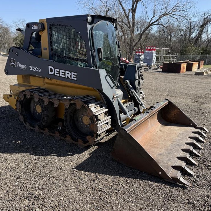 2014 DEERE 320E