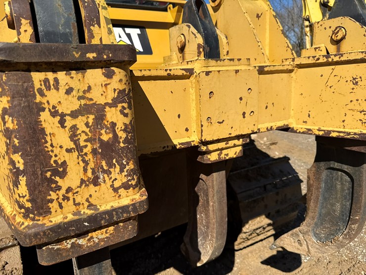 2015-caterpillar-d6t-lgp-image-68