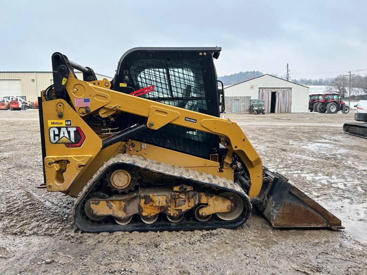 2020-caterpillar-259d3-image-5