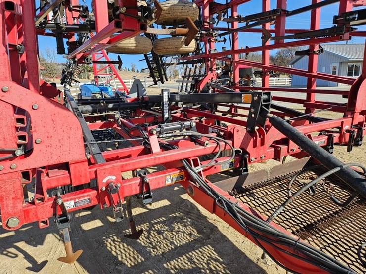 case-ih-200-image-16