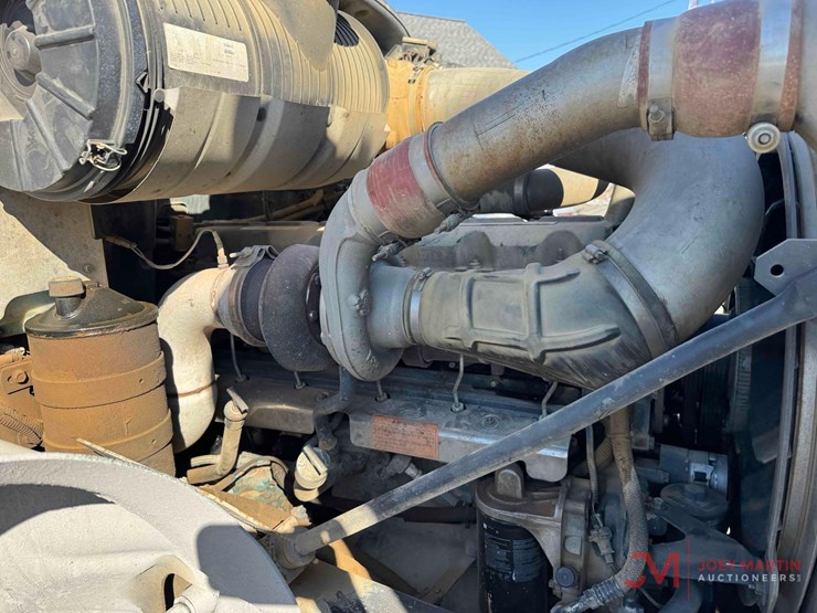 2005-mack-granite-cv713-image-22