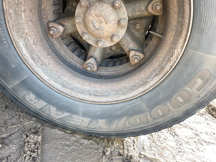 1994-ford-lts9000-image-56