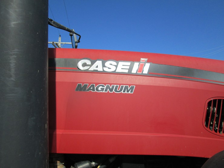 case-ih-magnum-305-image-19