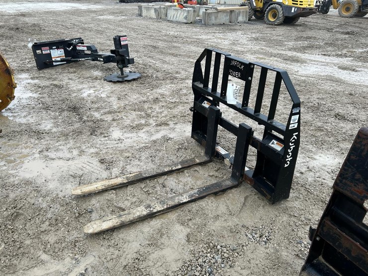 norfolk-power-48”-skid-steer-pallet-forks-image-2
