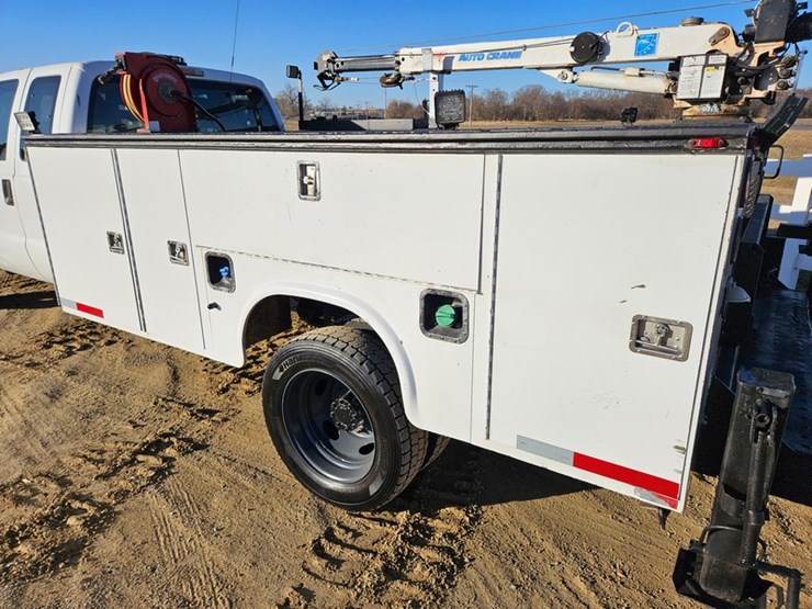 2012-ford-f550-image-12