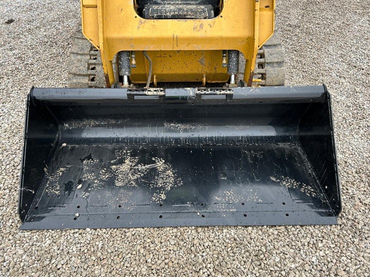 2016-caterpillar-259d-image-9