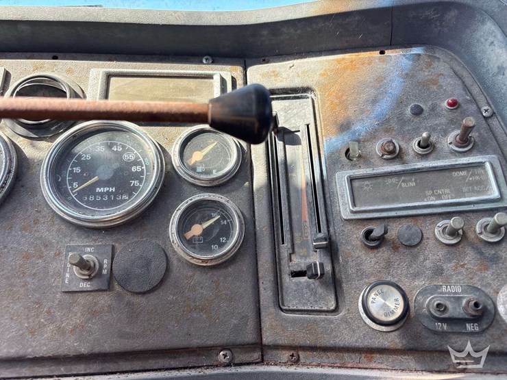 1993-ford-ls9000-image-17