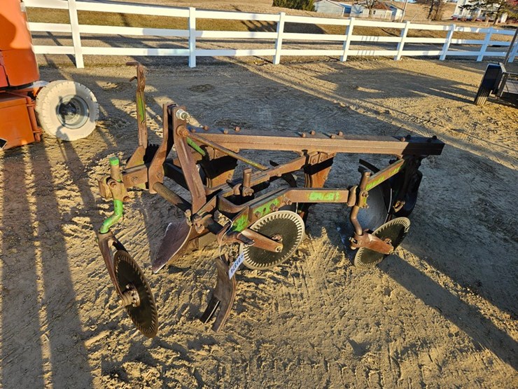 john-deere-125-image-1