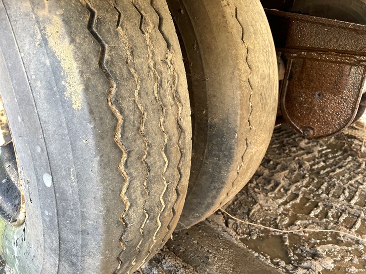 #13015-•-1989-trail-eze-trailer-(has-wi-title)-image-33