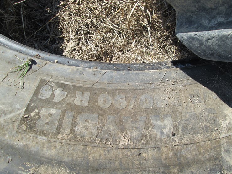 #27295-•-lot-of-(2)-380/90r46-tires-image-4