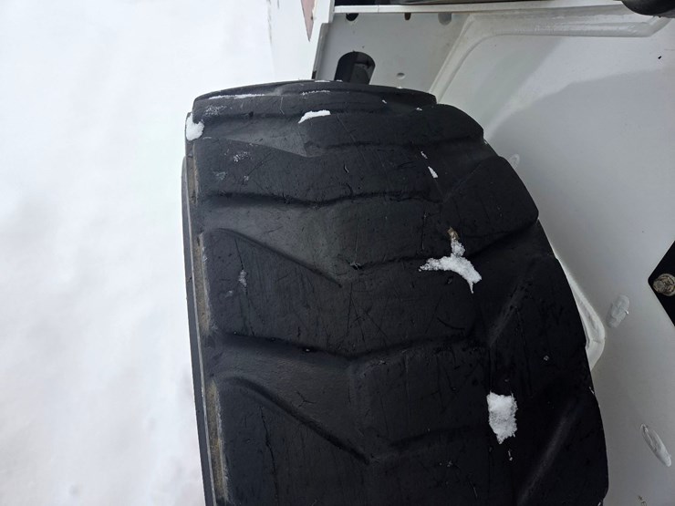 2023-bobcat-s76-image-11