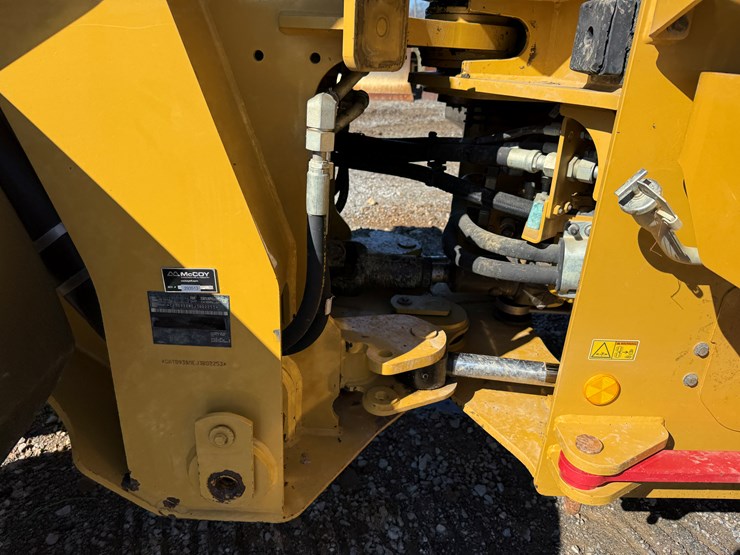 2016-caterpillar-938m-image-57