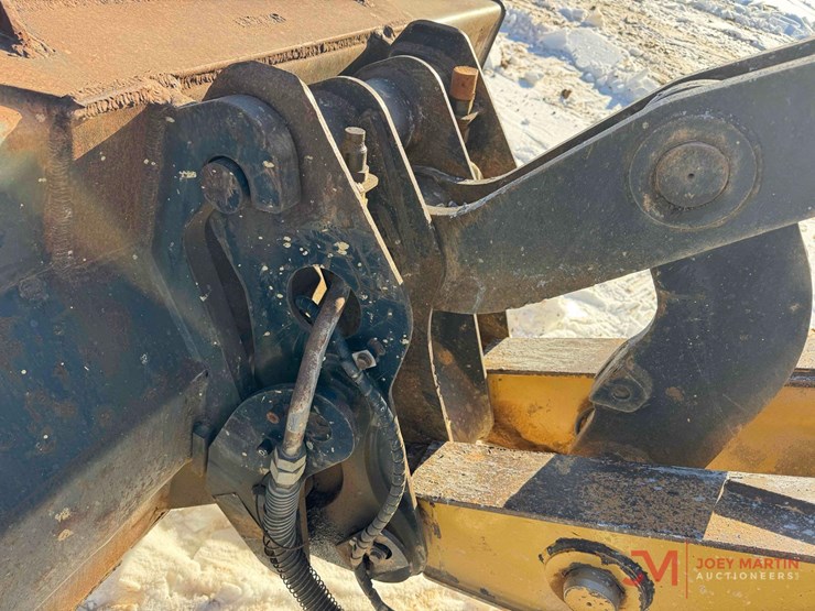 caterpillar-930g-image-10