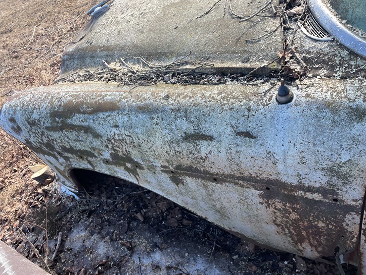 #13026-•-(1)-vintage-truck-and-(2)-vintage-cars-(no-title)-image-104