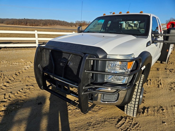 2012-ford-f550-image-9