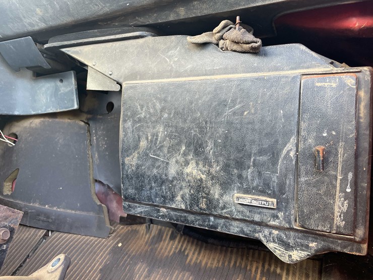 1986-ford-8000-image-66