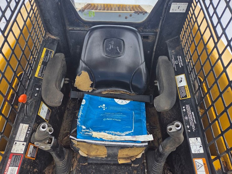 john-deere-317-image-20