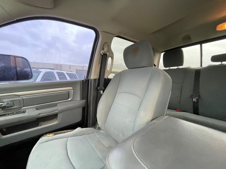 2014-dodge-2500-image-89