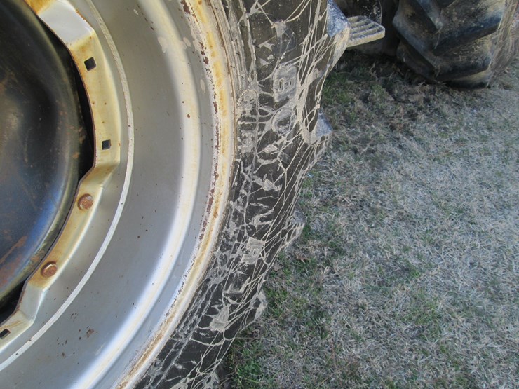 case-ih-magnum-305-image-23