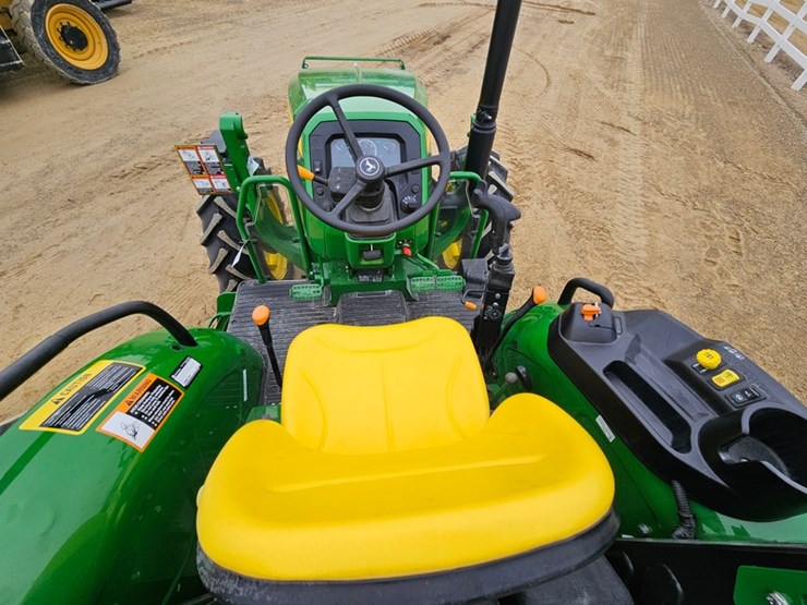 2025-john-deere-5067e-image-22