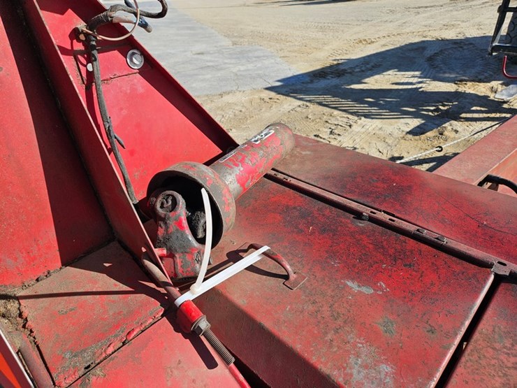 new-holland-892-image-21