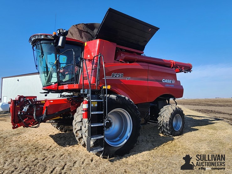 2019-case-ih-8250-image-1