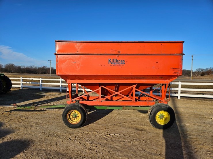 375-john-deere-1065-image-2