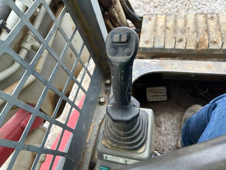 takeuchi-tl230-image-23