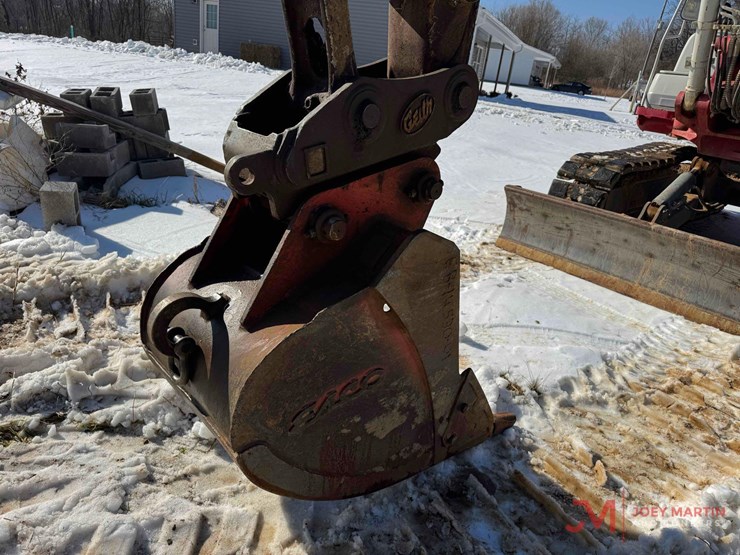 takeuchi-tb1140-image-16