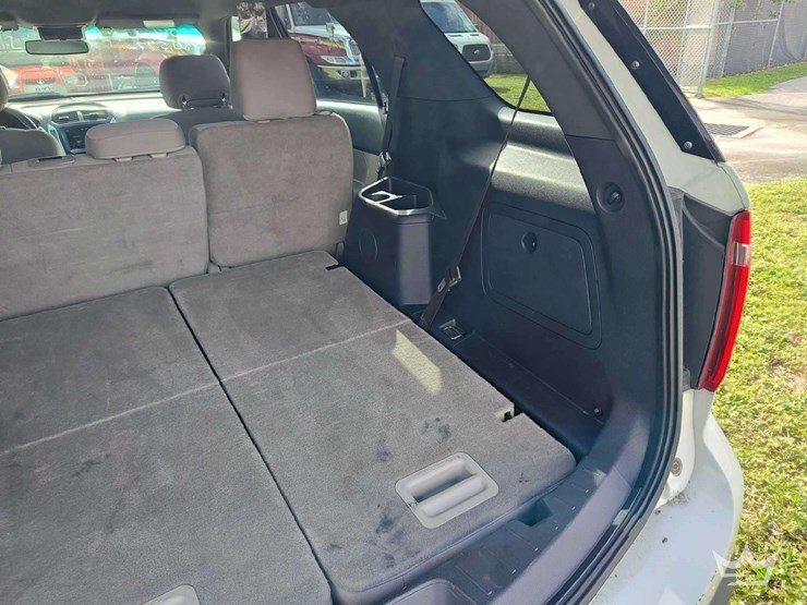 2012-ford-explorer-image-23
