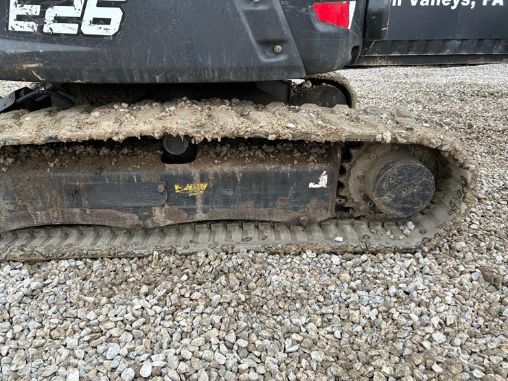 2021-bobcat-e26-image-18