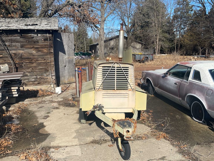 #13065-•-le-roi-gas-powered-generator-on-wheels-image-2