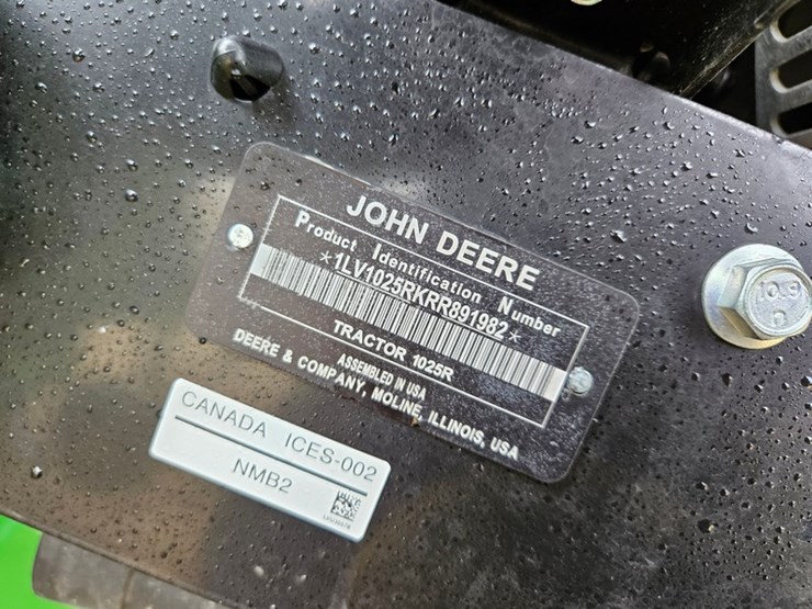 2025-john-deere-1025r-image-52