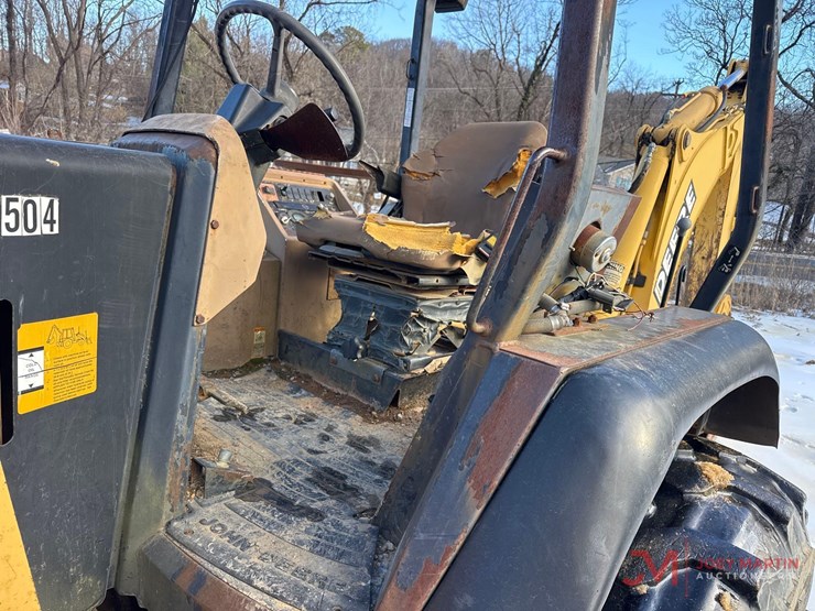 2000-deere-310se-image-23