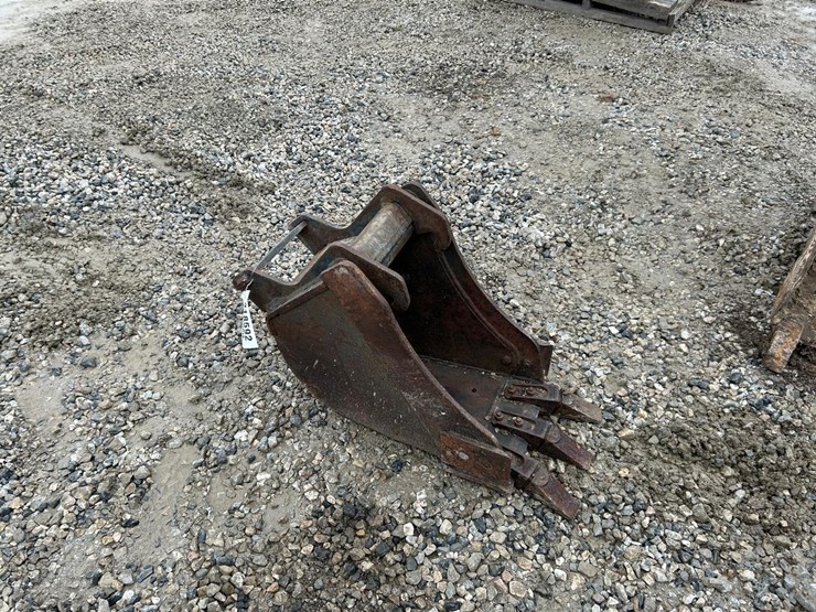 bobcat-14”-excavator-bucket-image-1