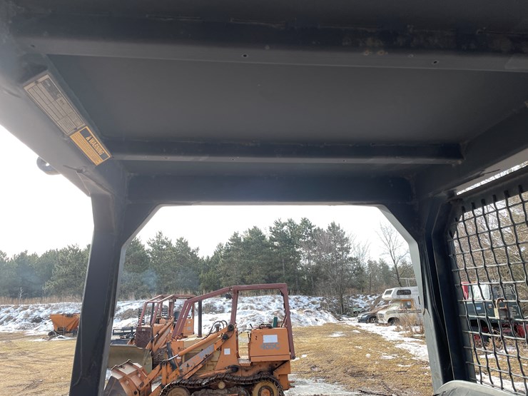 #13009-•-case-8500-crawler-loader-image-44