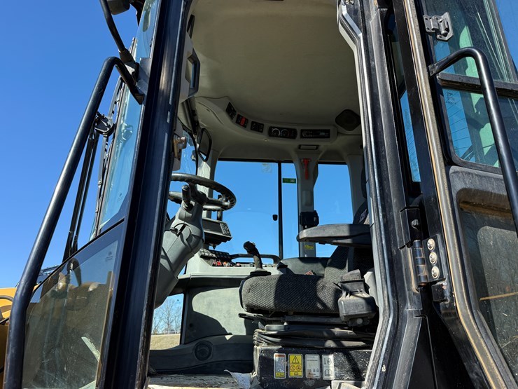 2016-caterpillar-938m-image-67