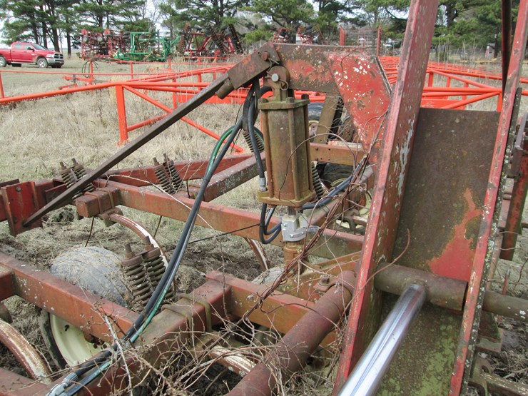 #27335-•-26'-chisel-plow-image-14