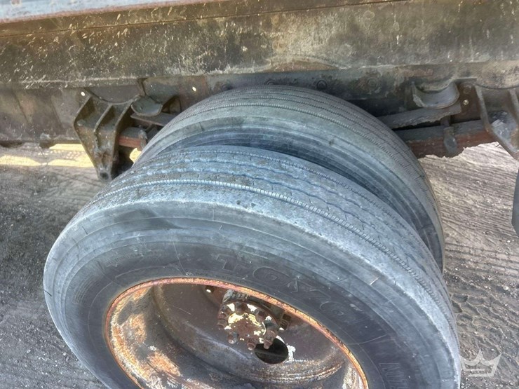 1993-international-4700-crew-cab-landscape-dump-truck-image-31