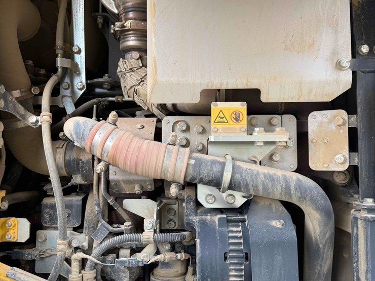 2021-komatsu-wa200-8-image-13